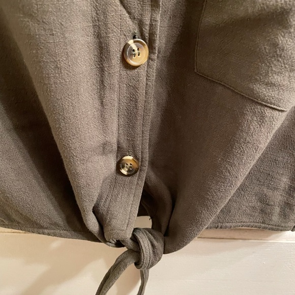 Olive Green Button Up Shirt- M - Picture 3 of 4